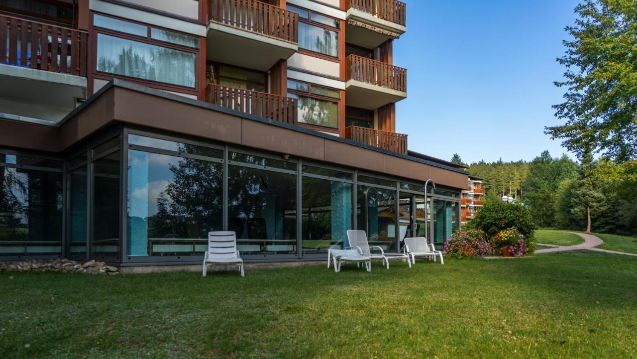 Ferienwohnung Am Schluchsee Mit Balkon & Pool Exteriör bild